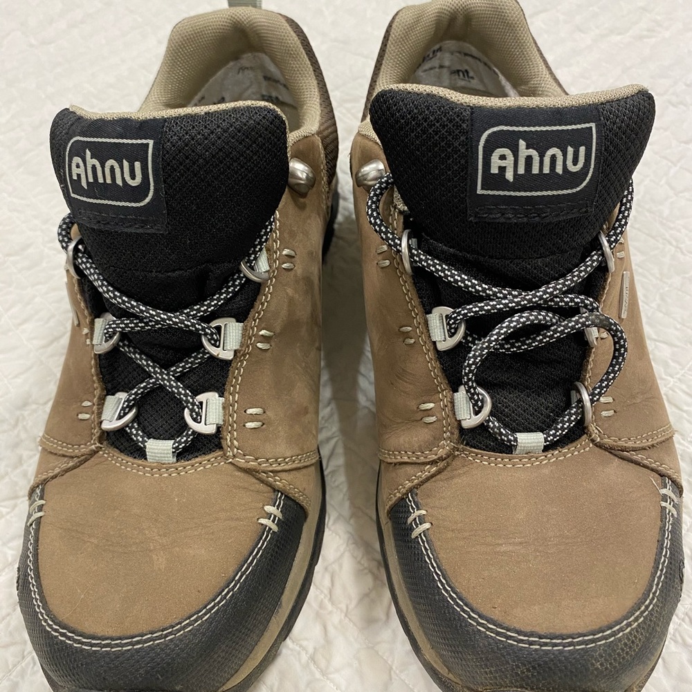 Ahnu Montana Waterproof Hiking Shoes 7.5